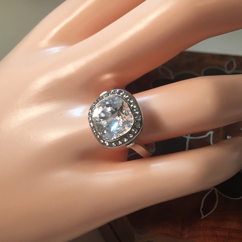 Stunning cushion cut clear ring